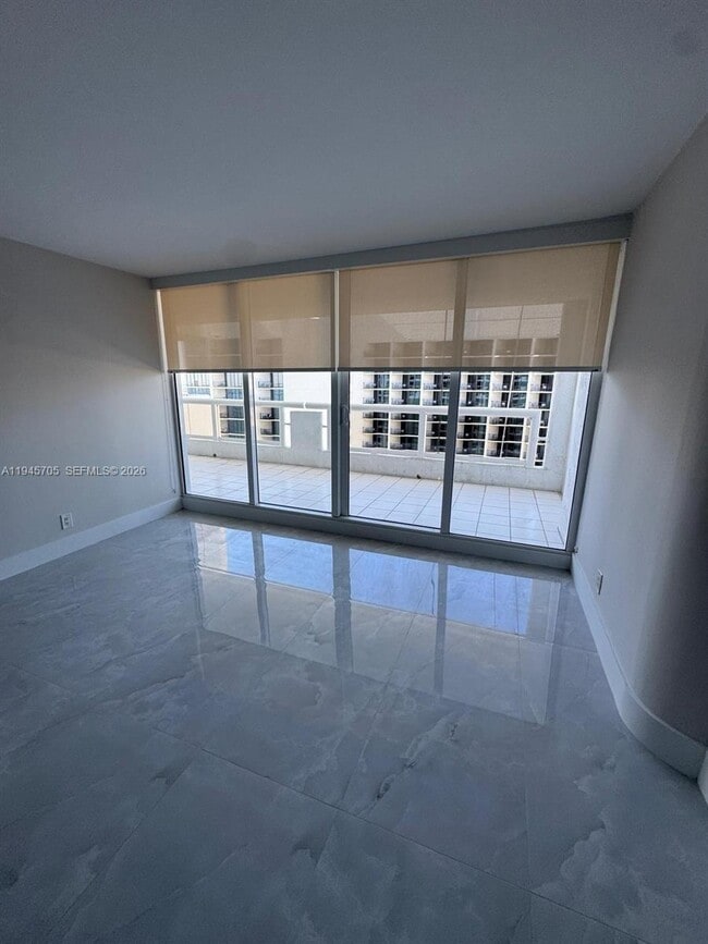 Building Photo - 1717 N Bayshore Dr