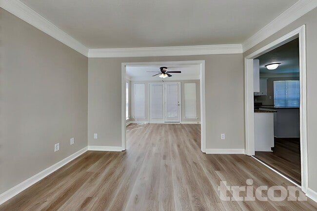 Foto del edificio - 4159 Eagle Nest Dr