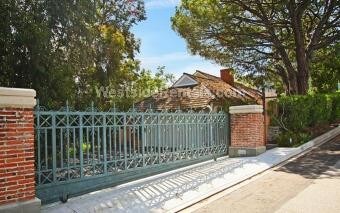 Primary Photo - 1055 Stradella Rd