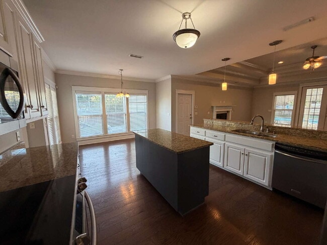 Building Photo - 120 Prestwick Dr