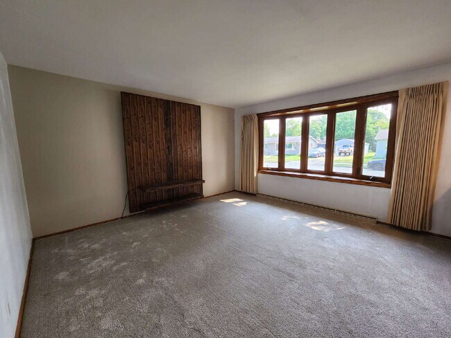 Foto del edificio - Hard to Find 3 Bedroom Ranch