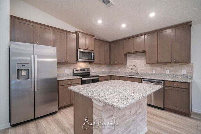 Building Photo - 3541 Conley Dr