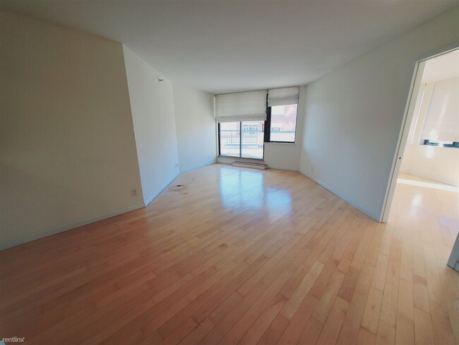 Building Photo - 1 br, 2 bath Condo - 25 Forest St Unit 3