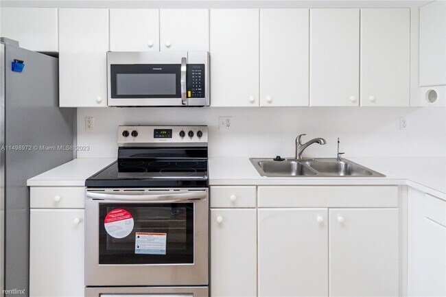 Foto del edificio - 3 br, 2 bath House - 9173 NW 120th Ter