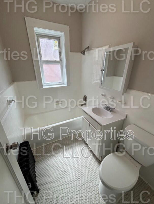 Foto del edificio - 490 Tremont Ave