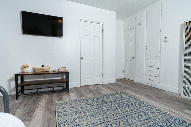 Foto del edificio - 541 Cedar St SE