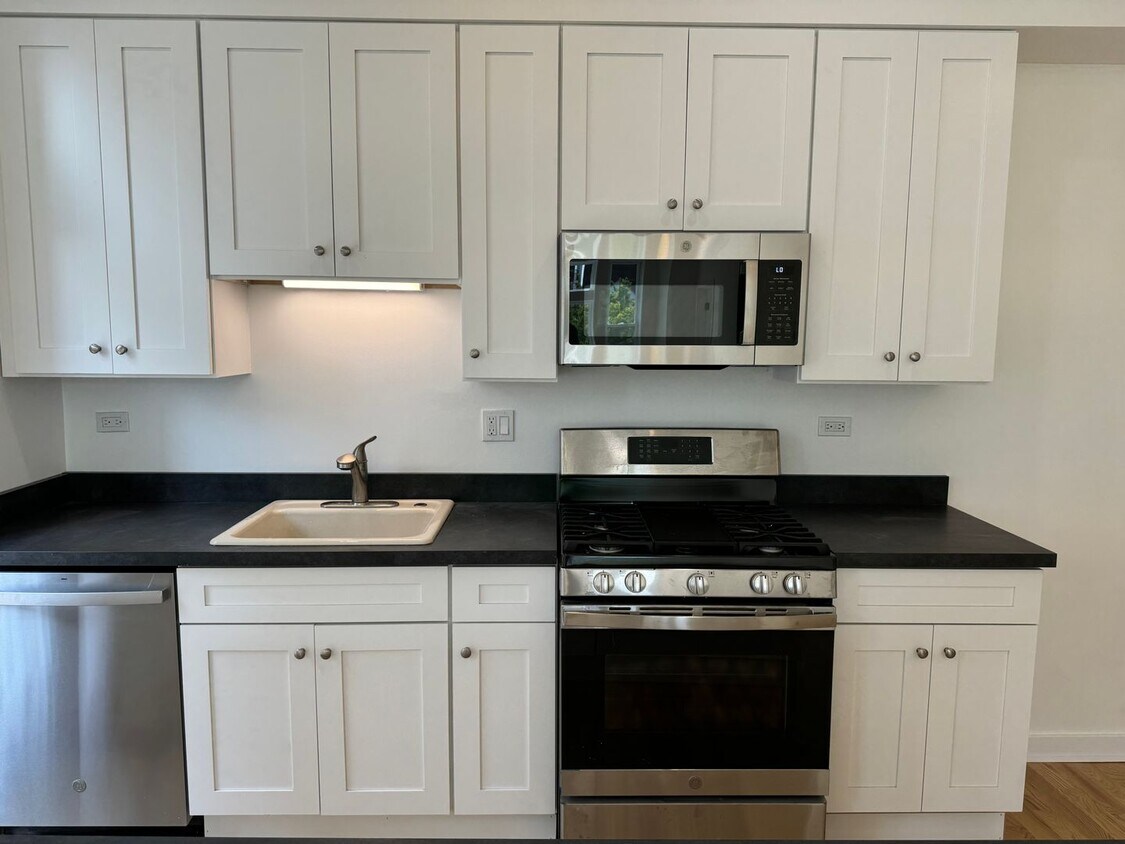 Foto principal - 1634 W 21st St