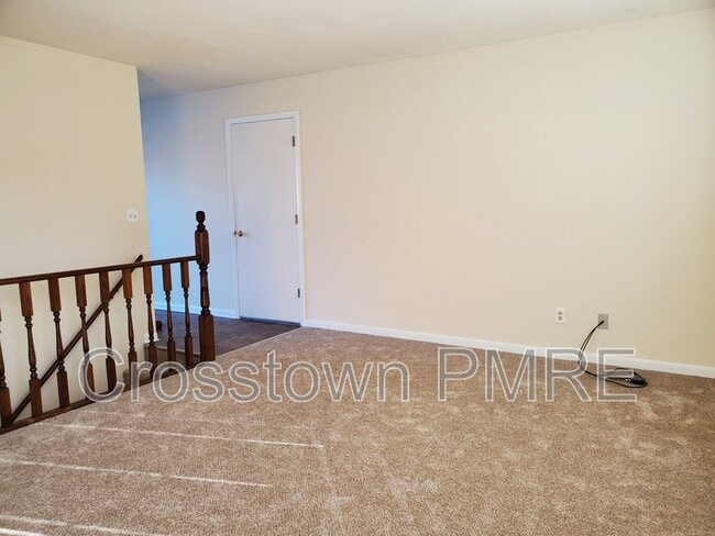 Building Photo - 1105 1st St