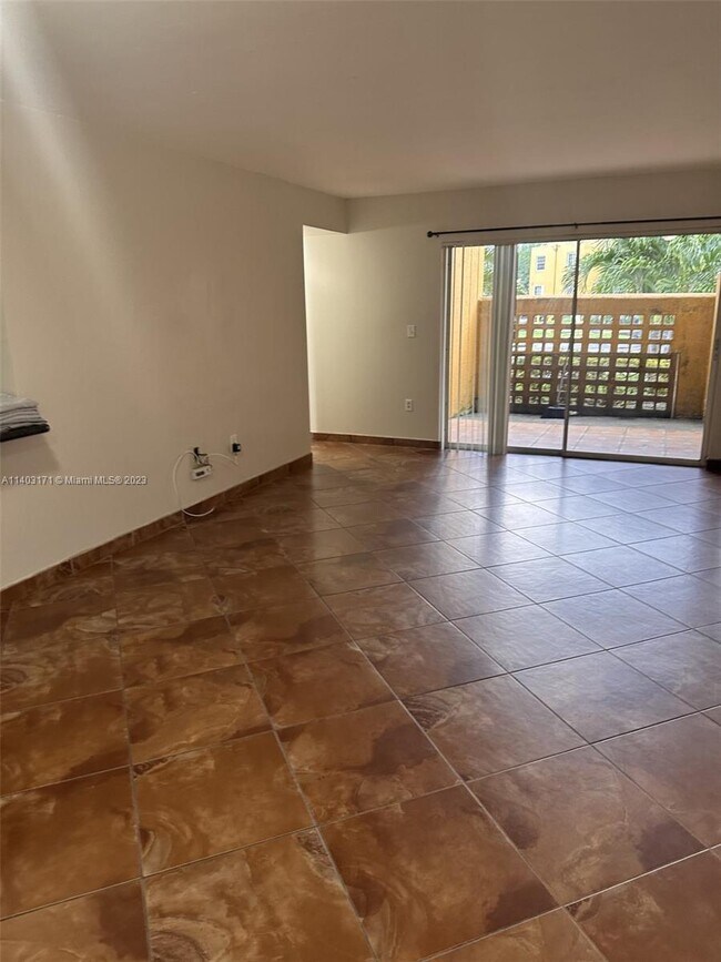 Building Photo - 9711 Fontainebleau Blvd