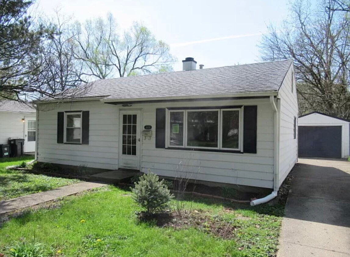 Primary Photo - 1009 W Harvard St