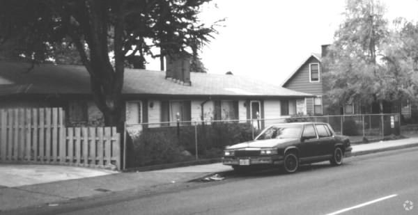 Primary Photo - Misty Meadows Apts.