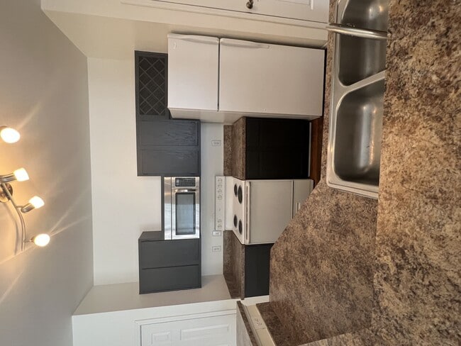 Interior Photo - Wesley St. James Apartments at Sandy Springs