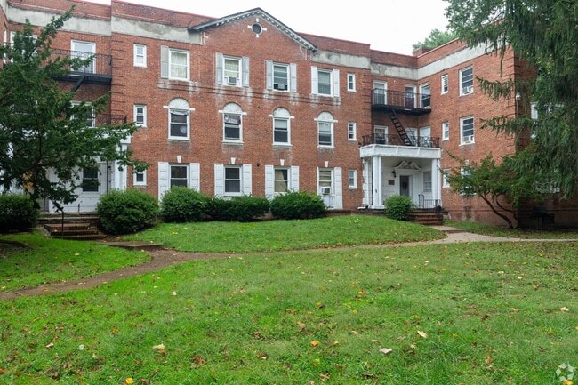 Photo - 457 W State St Apartment