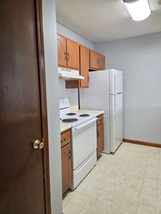 Building Photo - 629 Potomac Ct