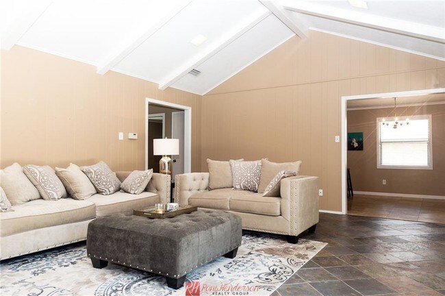 Building Photo - 3323 Brookhaven Club Dr