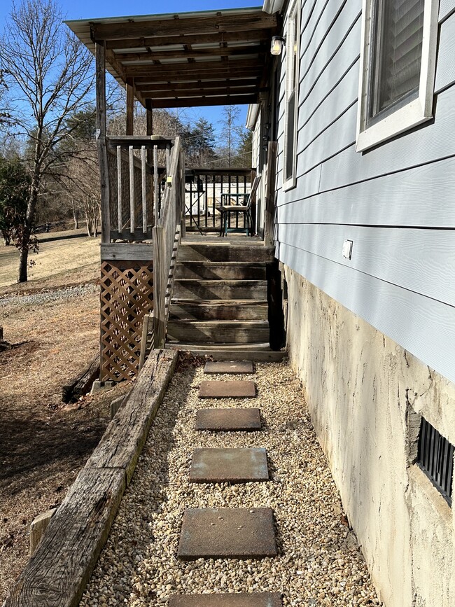 Foto del edificio - 4148 Smokey Creek Rd