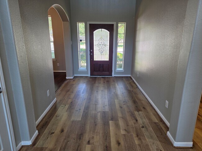 Building Photo - 20676 Oakhurst Meadows Dr