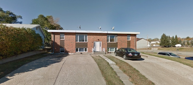 Building Photo - 309 11th Ave NW; Mandan, ND. 58554