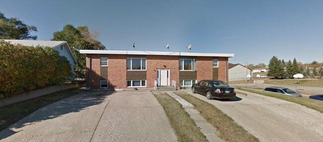 Foto del edificio - 309 11th Ave NW; Mandan, ND. 58554