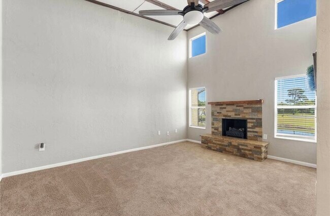 Building Photo - 19202 Sandalwood Dr