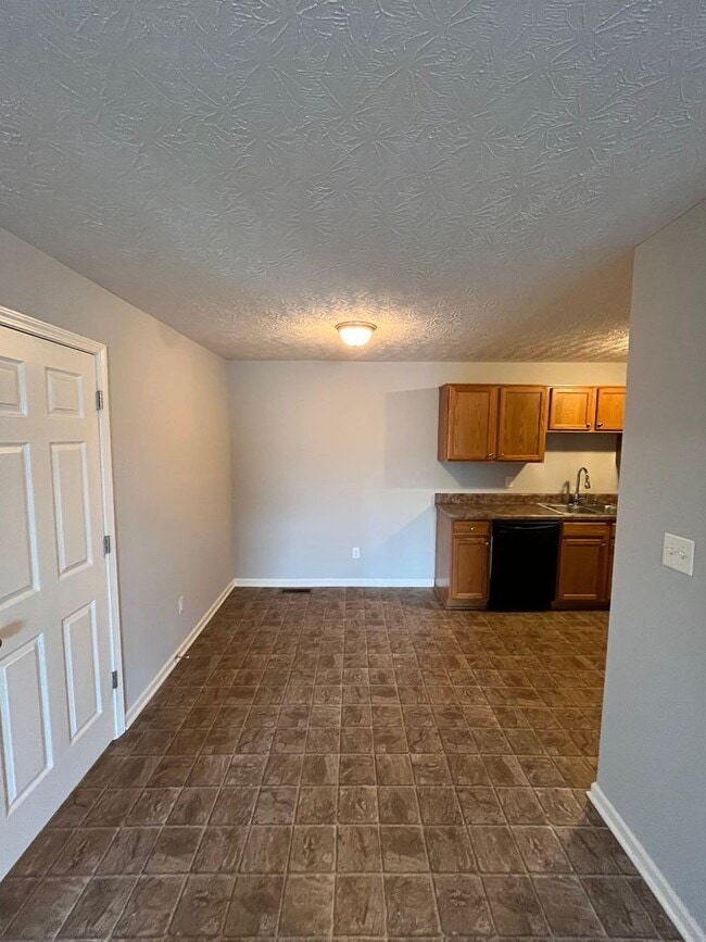 Building Photo - Upper Stone Apartments