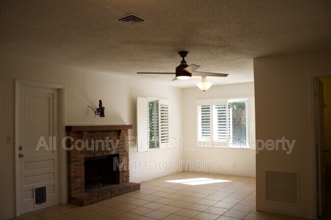 Building Photo - 5948 Mckee Lake Dr N