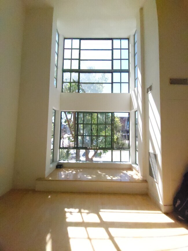 Foto del edificio - 590 6th St
