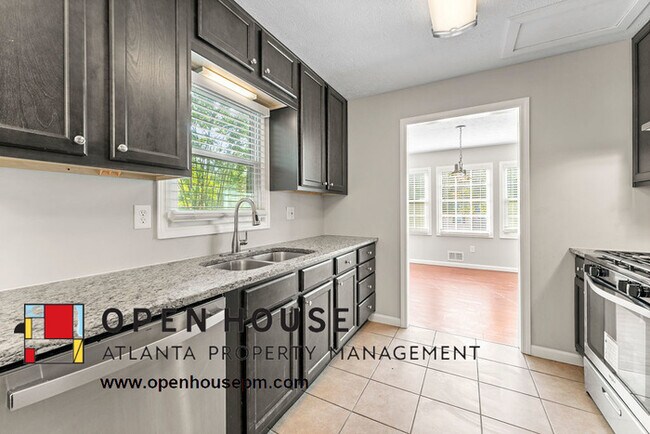 Building Photo - 2855 Cordite Loop, Snellville