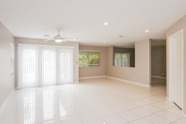 Foto del edificio - 4330 SW 82nd Way