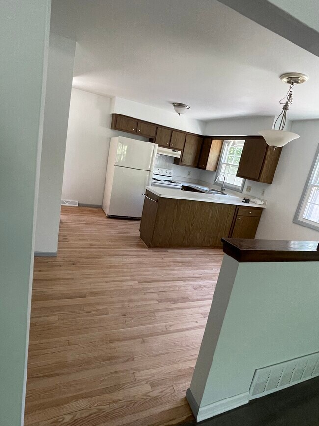 1109 Western Trl, Mukwonago, WI 53149 Townhome Rentals in Mukwonago