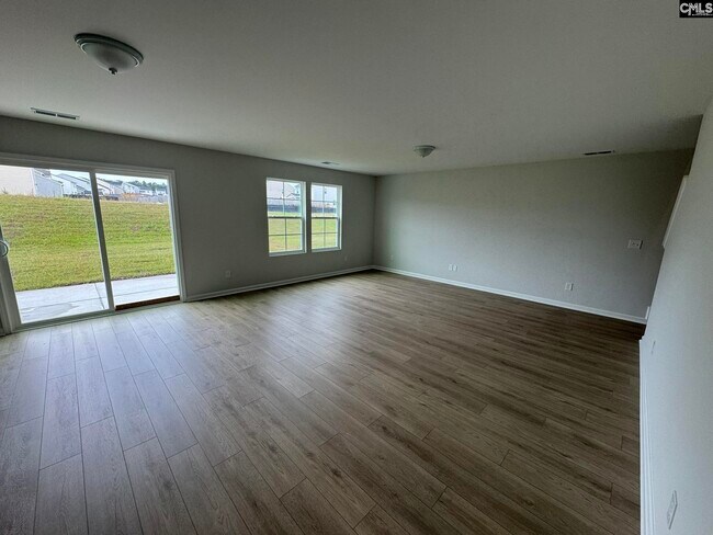Foto del edificio - 3062 Hallsdale Dr