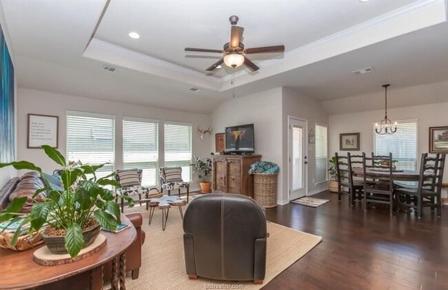 Foto del edificio - 2529 Kinnersley Ln