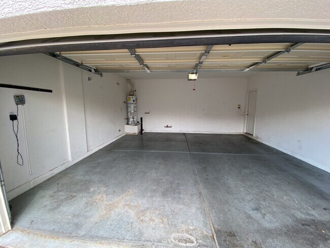 Foto del edificio - 5210 Blooming Mesa Ct