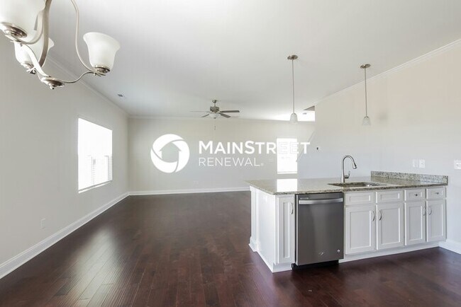 Foto del edificio - 3 Bedroom Pet-Friendly Home in Monroe, NC with Main Street Renewal
