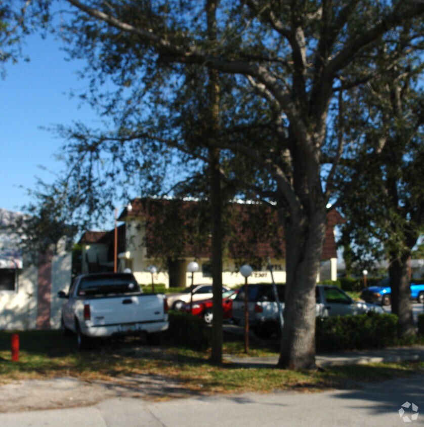 Foto del edificio - 2307 Taylor St