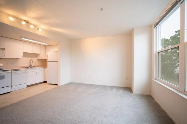 Foto del edificio - 8200 Oceanview Terrace