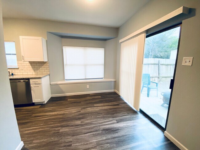 Building Photo - 7259 Elm Trail Dr