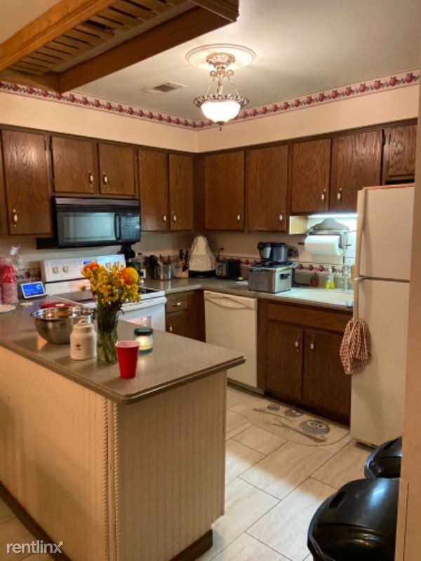 Building Photo - 2 br, 2 bath Condo - 6 Village Way 3 Unit 3