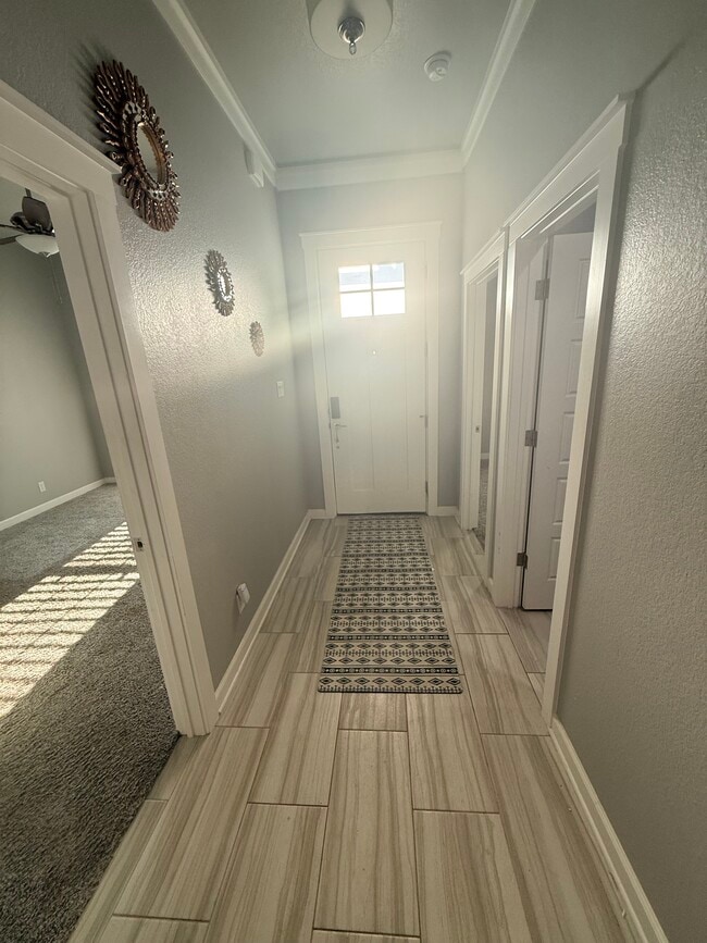Building Photo - 2502 Meadow Lark Dr