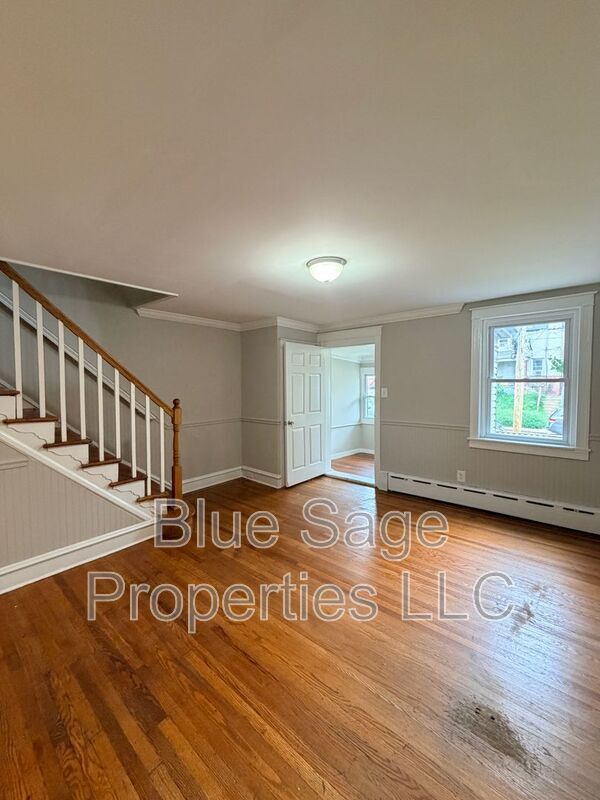 Building Photo - 7030 Greenwood Ave