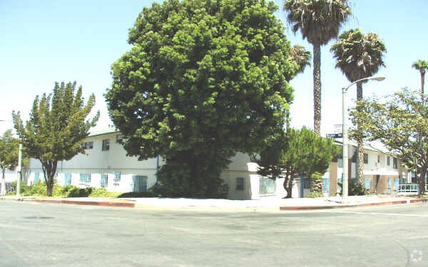 Primary Photo - 4535 Santo Tomas Dr
