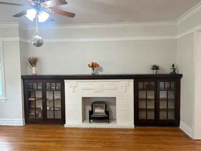 Sala de estar - 5021 W Belden St