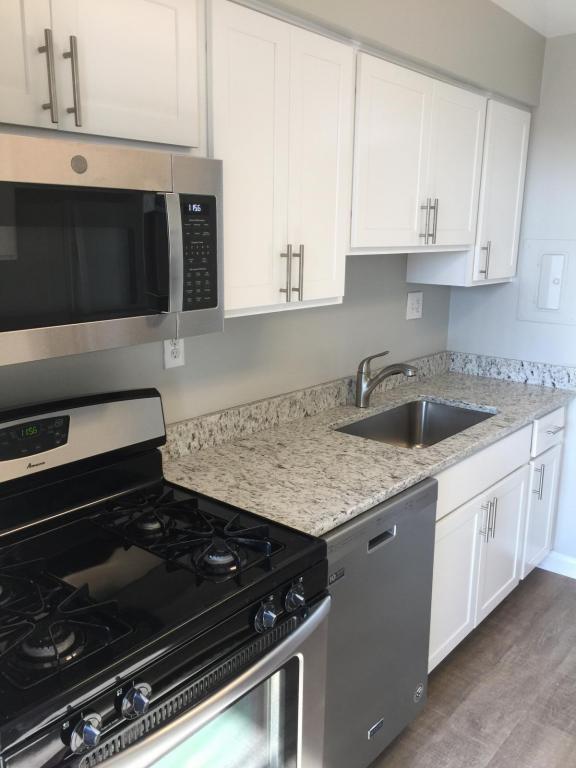 Foto principal - 4201 Cherry Hill Rd, 501