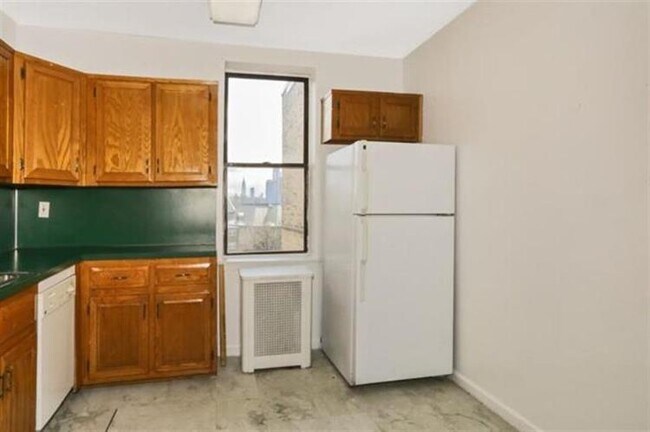 Building Photo - 3315 Pleasant Ave