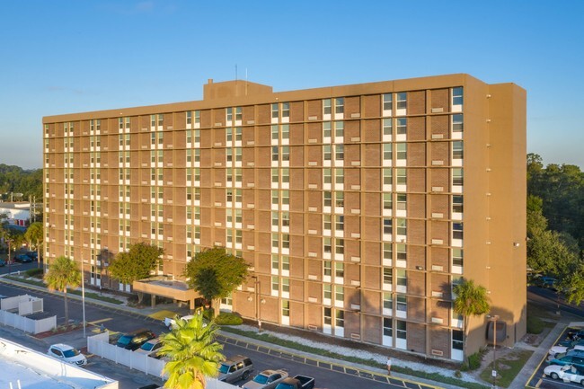 Building photo - Jacksonville Townhouse