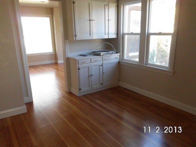 Building Photo - 166 N 500 W
