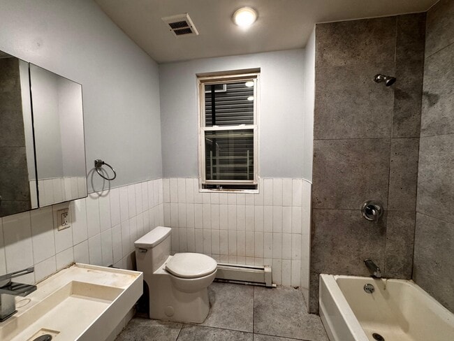 Foto del edificio - 174 Van Nostrand Ave