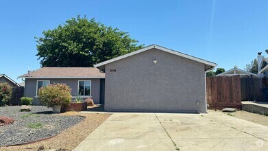 Building Photo - 2725 Del Oro Cir