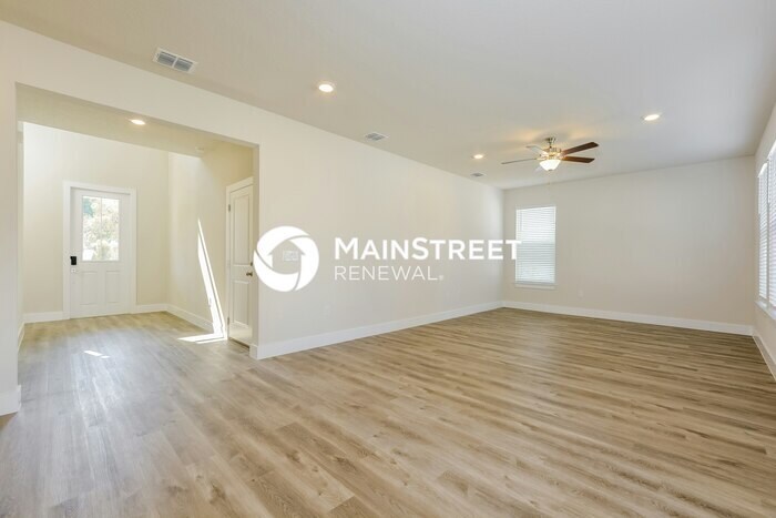 Primary Photo - 4 Bedroom Pet-Friendly Home in Deland, FL ...