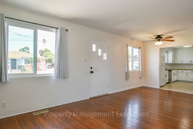 Foto del edificio - 3 Bedroom, 2 Bath House with Large Backyard